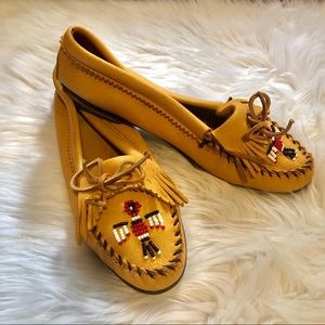 minnetonka deerskin moccasins